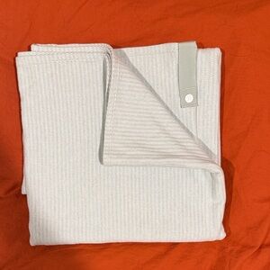 Lululemon vinyasa scarf